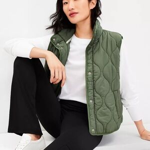 Lou & Grey Army Green Quilted Puffer Vest Size XL NWT